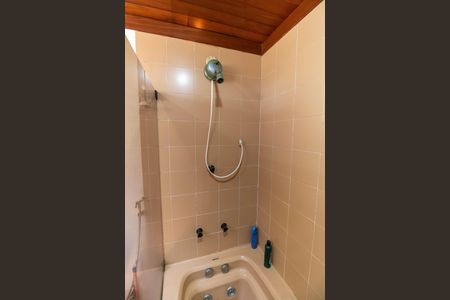 Casa de condomínio à venda com 210m², 4 quartos e 2 vagasBanheiro da Suíte