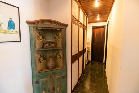 Casa de condomínio à venda com 210m², 4 quartos e 2 vagasCorredor