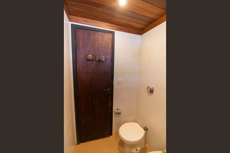 Casa de condomínio à venda com 210m², 4 quartos e 2 vagasBanheiro Social