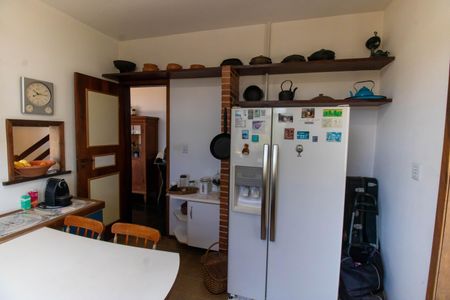 Casa de condomínio à venda com 210m², 4 quartos e 2 vagasCozinha