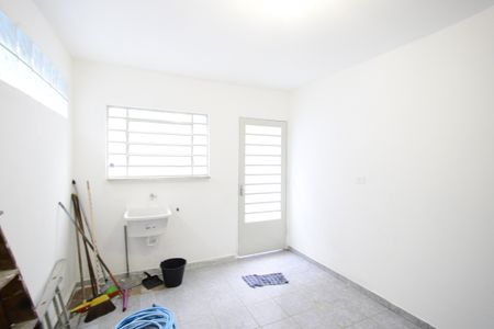 Casa à venda com 300m², 3 quartos e 2 vagasÁrea de Serviço