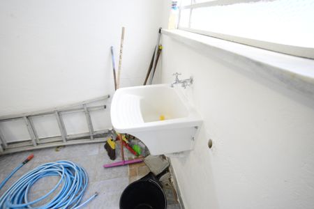 Casa à venda com 300m², 3 quartos e 2 vagasÁrea de Serviço