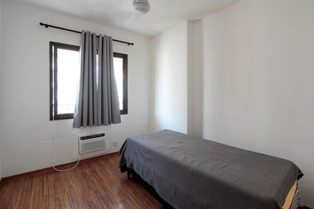 Quarto de apartamento para alugar com 2 quartos, 77m² em Barra da Tijuca, Rio de Janeiro