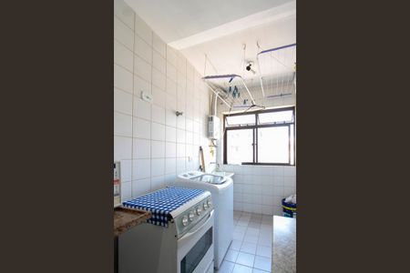 Apartamento para alugar com 77m², 2 quartos e 1 vaga Apartamento para alugar com 77m², 2 quartos e 1 vagaCozinha e Área de Serviço