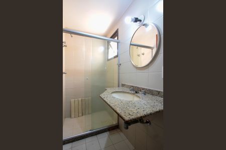 Apartamento para alugar com 77m², 2 quartos e 1 vaga Apartamento para alugar com 77m², 2 quartos e 1 vagaBanheiro da Suíte