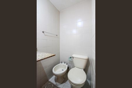 Apartamento para alugar com 77m², 2 quartos e 1 vaga Apartamento para alugar com 77m², 2 quartos e 1 vagaBanheiro da Suíte