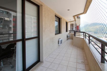 Apartamento para alugar com 77m², 2 quartos e 1 vaga Apartamento para alugar com 77m², 2 quartos e 1 vagaVaranda