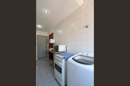 Apartamento para alugar com 77m², 2 quartos e 1 vaga Apartamento para alugar com 77m², 2 quartos e 1 vagaCozinha e Área de Serviço