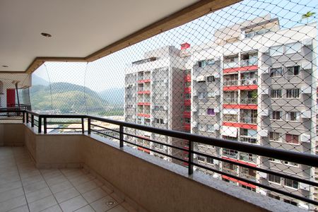 Varanda de apartamento para alugar com 2 quartos, 77m² em Barra da Tijuca, Rio de Janeiro