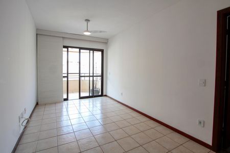 Sala de apartamento para alugar com 2 quartos, 77m² em Barra da Tijuca, Rio de Janeiro
