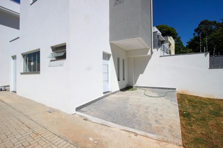 Casa de condomínio para alugar com 59m², 2 quartos e 1 vaga Casa de condomínio para alugar com 59m², 2 quartos e 1 vagaÁrea Externa