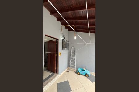 Casa à venda com 230m², 3 quartos e 5 vagas Casa à venda com 230m², 3 quartos e 5 vagasArea de Serviço