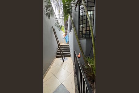 Casa à venda com 230m², 3 quartos e 5 vagas Casa à venda com 230m², 3 quartos e 5 vagasCorredor