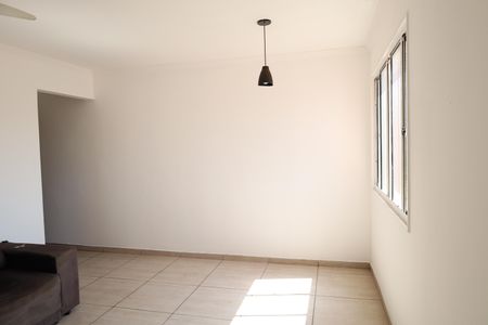 Sala de apartamento para alugar com 3 quartos, 75m² em Jardim Ubirajara, São Paulo
