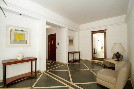 Apartamento à venda com 160m², 3 quartos e 1 vagaHall Social