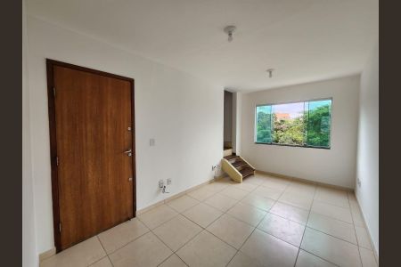 Sala de apartamento para alugar com 2 quartos, 120m² em Arvoredo II, Contagem