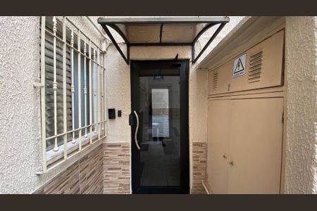 Apartamento à venda com 58m², 2 quartos e 1 vagaEntrada 