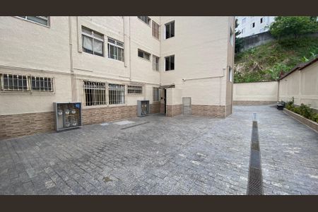 Apartamento à venda com 58m², 2 quartos e 1 vagaEntrada 