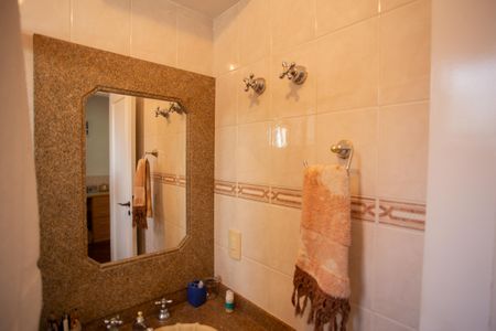 Apartamento para alugar com 147m², 3 quartos e 3 vagas Apartamento para alugar com 147m², 3 quartos e 3 vagasBanheiro da Suíte 2