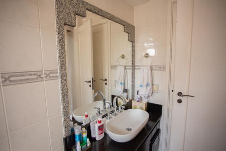 Apartamento para alugar com 147m², 3 quartos e 3 vagas Apartamento para alugar com 147m², 3 quartos e 3 vagasBanheiro da Suíte 3