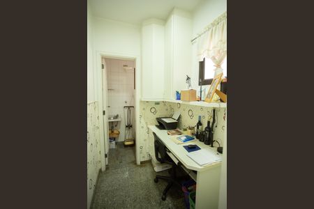 Apartamento para alugar com 147m², 3 quartos e 3 vagas Apartamento para alugar com 147m², 3 quartos e 3 vagasEscritório