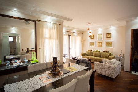 Apartamento para alugar com 147m², 3 quartos e 3 vagas Apartamento para alugar com 147m², 3 quartos e 3 vagasSala