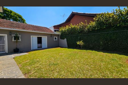 Casa à venda com 720m², 5 quartos e 6 vagas Casa à venda com 720m², 5 quartos e 6 vagasQuintal