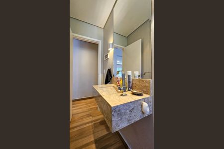 Casa à venda com 720m², 5 quartos e 6 vagas Casa à venda com 720m², 5 quartos e 6 vagasLavabo