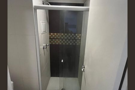 Banheiro de apartamento à venda com 1 quarto, 41m² em Vila Carioca, São Paulo
