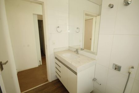 Casa para alugar com 500m², 5 quartos e 6 vagasBanheiro