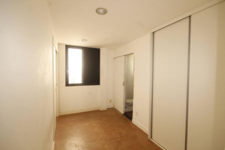 Casa para alugar com 500m², 5 quartos e 6 vagasSuíte 2