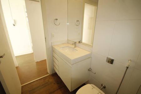 Casa para alugar com 500m², 5 quartos e 6 vagasBanheiro da Suíte 3