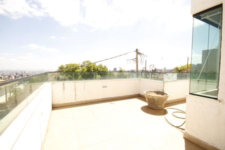 Casa para alugar com 500m², 5 quartos e 6 vagasTerraço