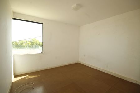 Casa para alugar com 500m², 5 quartos e 6 vagasQuarto 2