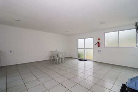 Apartamento para alugar com 43m², 2 quartos e sem vagaÁrea comum - Salão de festas