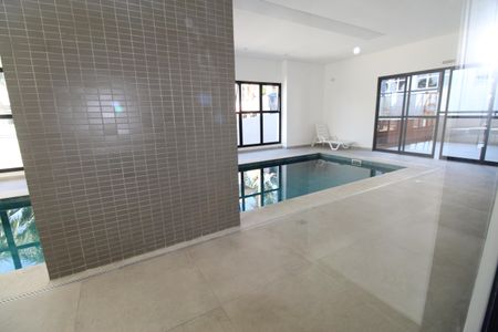 Apartamento para alugar com 94m², 1 quarto e 2 vagasÁrea comum - Piscina