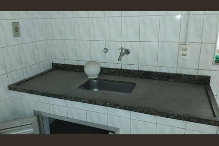 Foto 14 de casa à venda com 2 quartos, 60m² em Vila Vitorio Mazzei, São Paulo