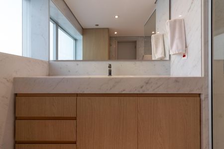 Studio à venda com 60m², 1 quarto e 1 vaga Studio à venda com 60m², 1 quarto e 1 vagaBanheiro