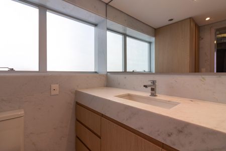 Studio à venda com 60m², 1 quarto e 1 vaga Studio à venda com 60m², 1 quarto e 1 vagaBanheiro