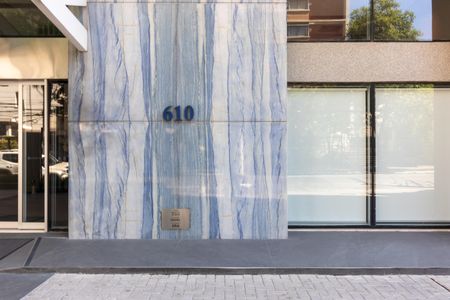 Studio à venda com 60m², 1 quarto e 1 vaga Studio à venda com 60m², 1 quarto e 1 vagaFachada