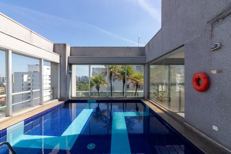 Studio à venda com 60m², 1 quarto e 1 vaga Studio à venda com 60m², 1 quarto e 1 vagaÁrea comum - Piscina