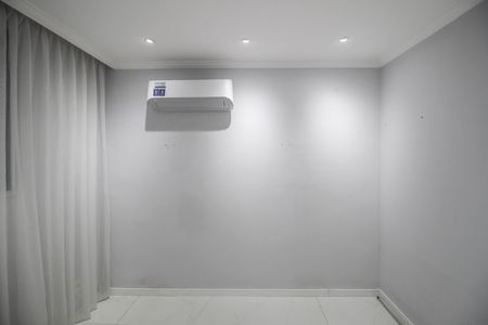 Quarto 1 de apartamento para alugar com 2 quartos, 45m² em Jardim Alvorada, Nova Iguaçu