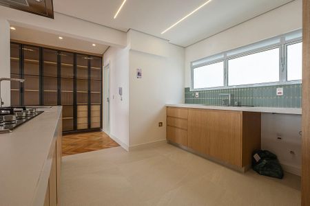 Apartamento à venda com 158m², 3 quartos e 1 vagaSala/Cozinha