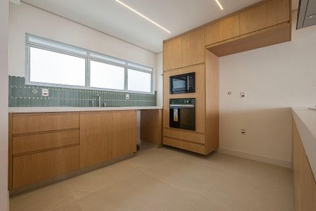 Apartamento à venda com 158m², 3 quartos e 1 vagaSala/Cozinha