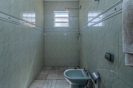 Casa à venda com 126m², 3 quartos e 3 vagas Casa à venda com 126m², 3 quartos e 3 vagasBanheiro Social