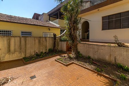 Casa à venda com 126m², 3 quartos e 3 vagas Casa à venda com 126m², 3 quartos e 3 vagasQuintal