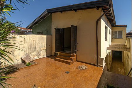 Casa à venda com 126m², 3 quartos e 3 vagas Casa à venda com 126m², 3 quartos e 3 vagasQuintal