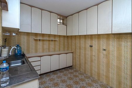 Casa à venda com 126m², 3 quartos e 3 vagas Casa à venda com 126m², 3 quartos e 3 vagasCozinha