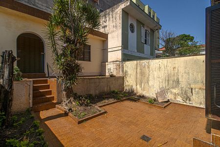 Casa à venda com 126m², 3 quartos e 3 vagas Casa à venda com 126m², 3 quartos e 3 vagasQuintal