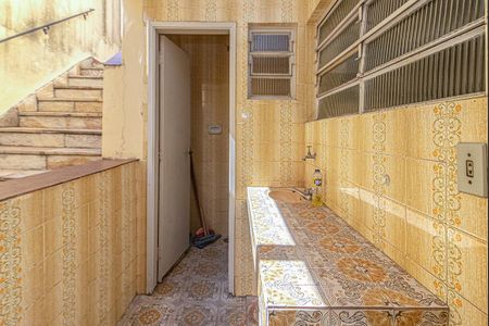 Casa à venda com 126m², 3 quartos e 3 vagas Casa à venda com 126m², 3 quartos e 3 vagasBanheiro de Serviço